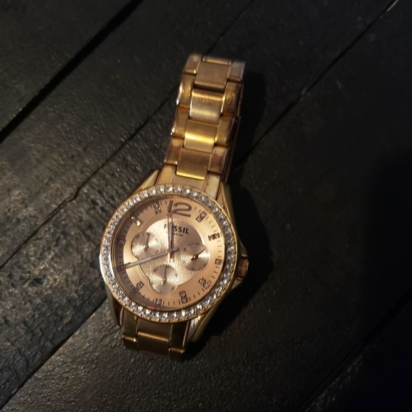 Fossil Riley Round Crystal Pave Bezel Watch Women's Gold Chain Link Bracelet - Picture 5 of 5